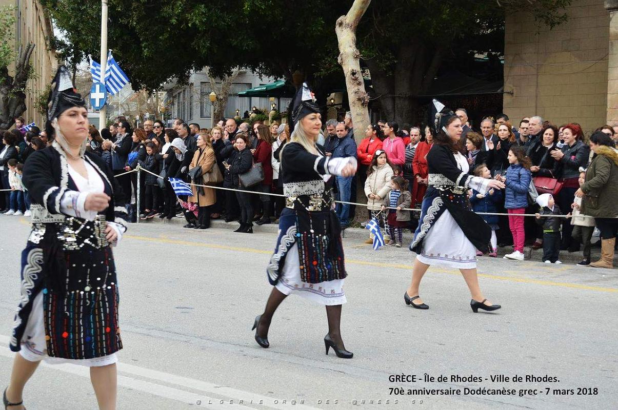 135- Rhodes- Defile Dodecanese grec.JPG
